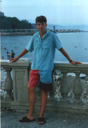1.jpg (35526 bytes)